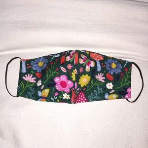 Floral Face Mask With Filter Pocket